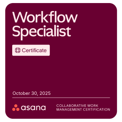 Dunkelrotes Asana Badge mit der Aufschrift Workflow Specialist.