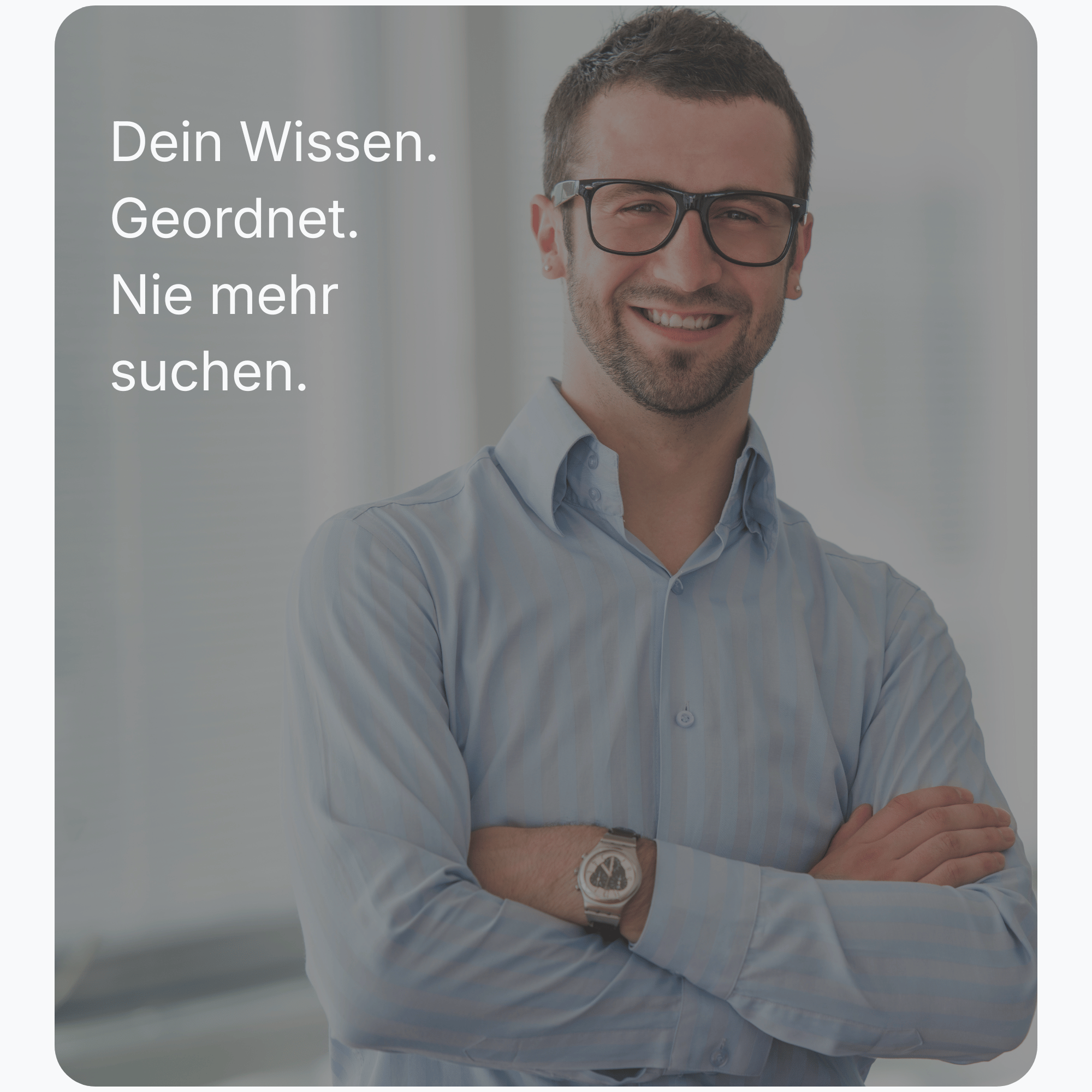 Porträt eines Moderators als visuelle Einführung in die Brain-OS Inhalte.